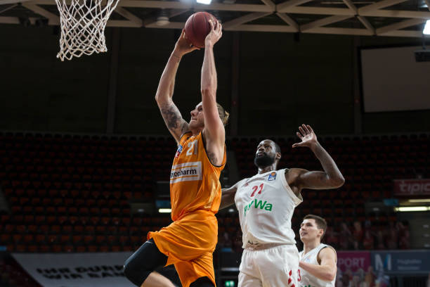 这也与本菲 这也与本菲